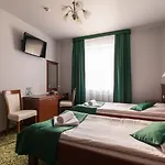 Skalite & Wellness מלון שצ'צ'ירק