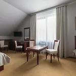 Skalite & Wellness מלון 3*