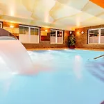 מלון Skalite & Wellness 3*